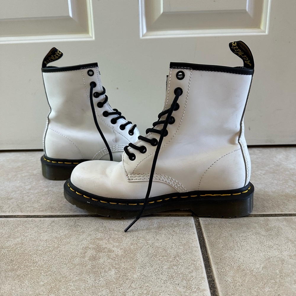 Dr. Marten 1460 smooth leather lace up boots.